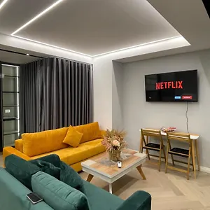 https://apt-luxury-one-bedroom.albaniahotels.org